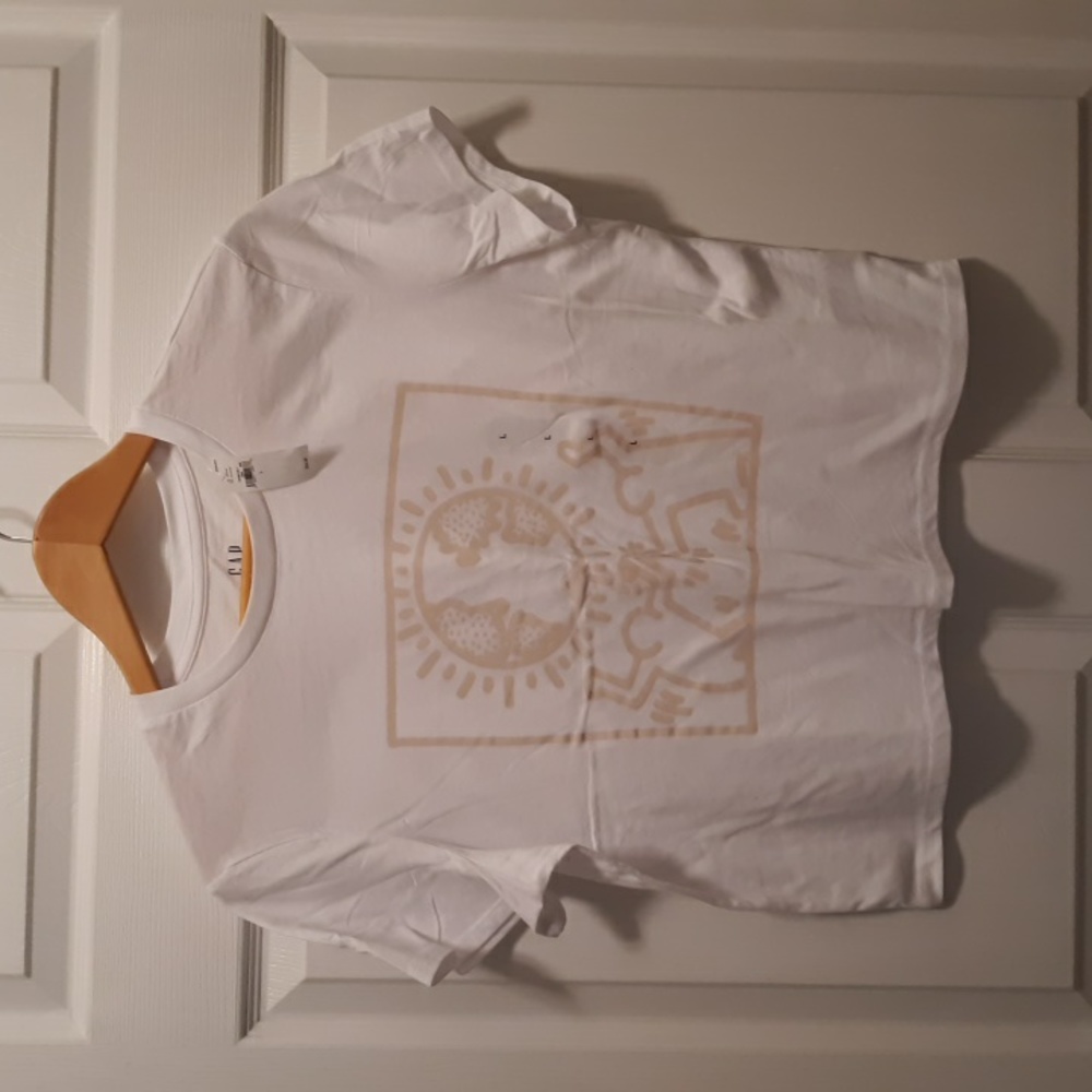 Gap t shirt